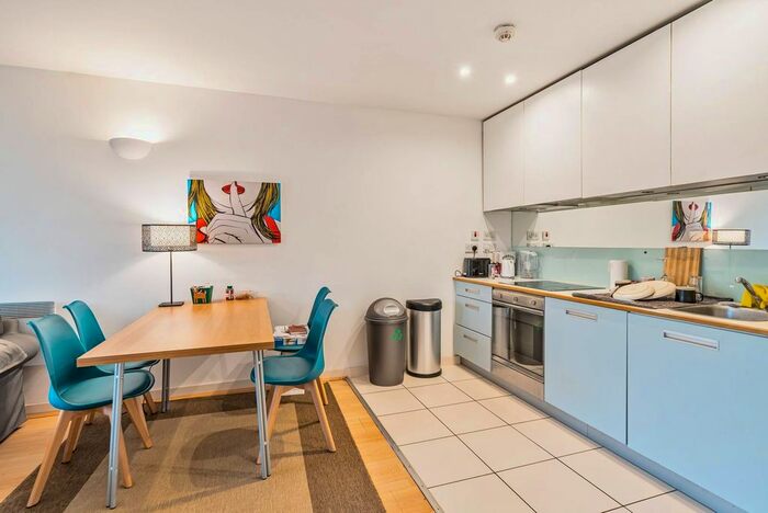 1 Bedroom Flat To Rent In New River Village, Hornsey, London, N8