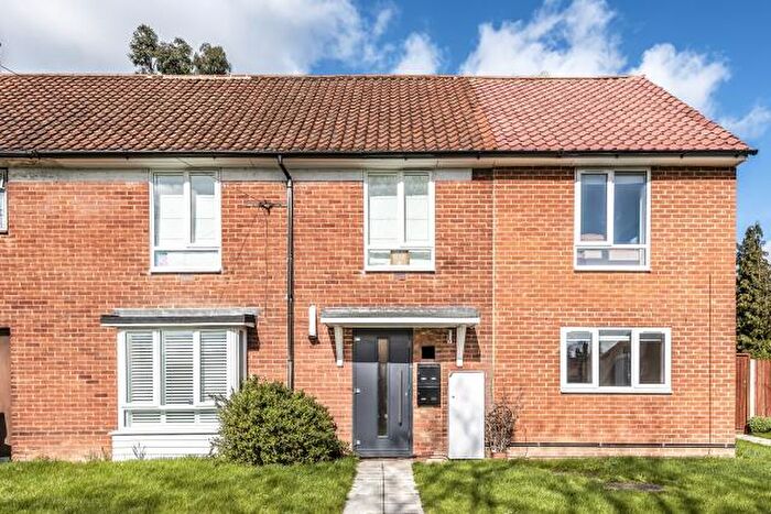 2 Bedroom Flat To Rent In Westbere Drive, Stanmore, HA7