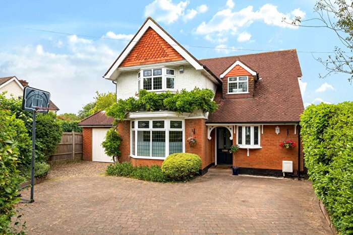4 Bedroom Detached House For Sale In Barnett Wood Lane, Ashtead, KT21