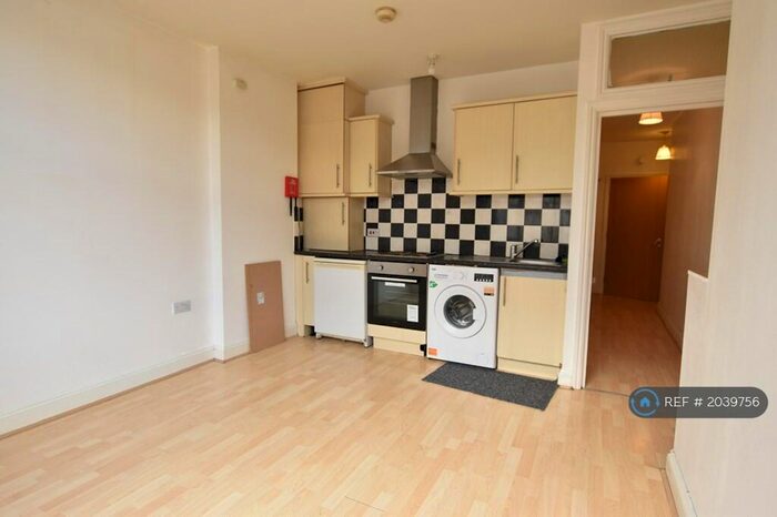 1 Bedroom Flat To Rent In T L House, Luton, LU1