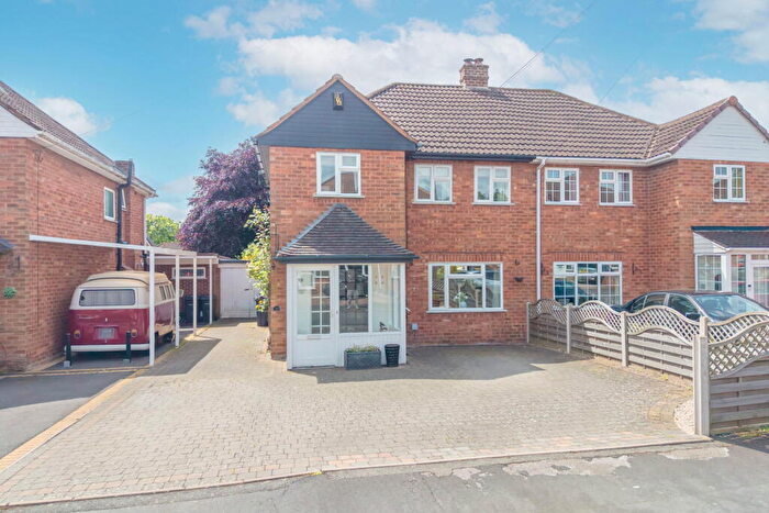 3 Bedroom Semi Detached House For Sale In Roughley Drive, Sutton Coldfield, B75