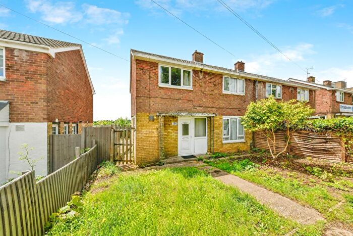 4 Bedroom Semi-Detached House For Sale In Broadwater Crescent, Stevenage, SG2
