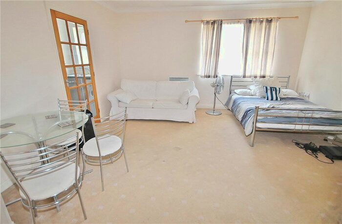 Studio To Rent In International Way, Sunbury-On-Thames, Surrey TW16