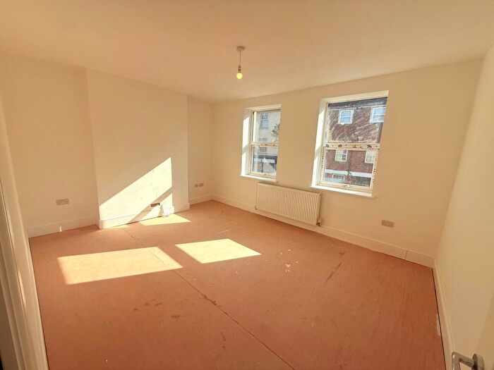 2 Bedroom Maisonette To Rent In Wyndham Street, Yeovil, BA20