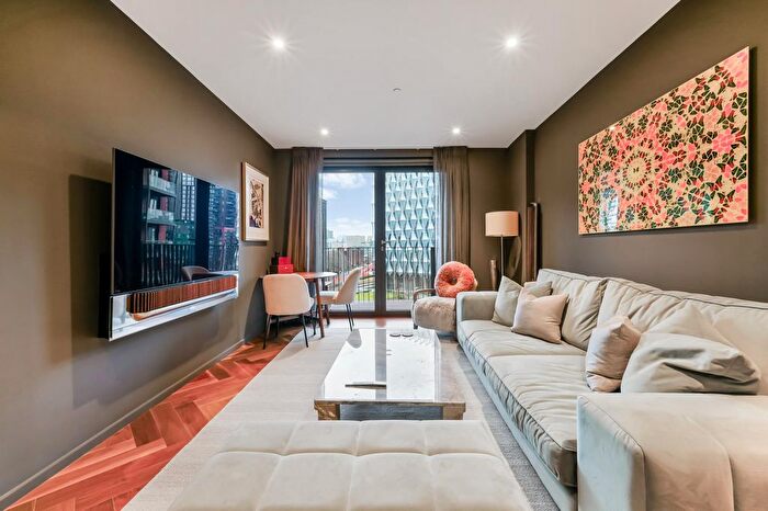 2 Bedroom Terraced House For Sale In Ambassador Building, Embassy Gardens, SW11