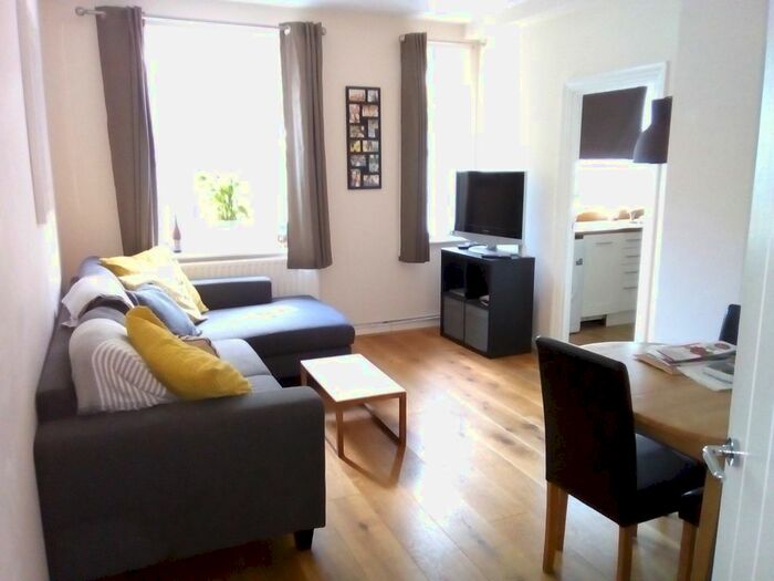 3 Bedroom Flat To Rent In Vauban Estate, London, SE16