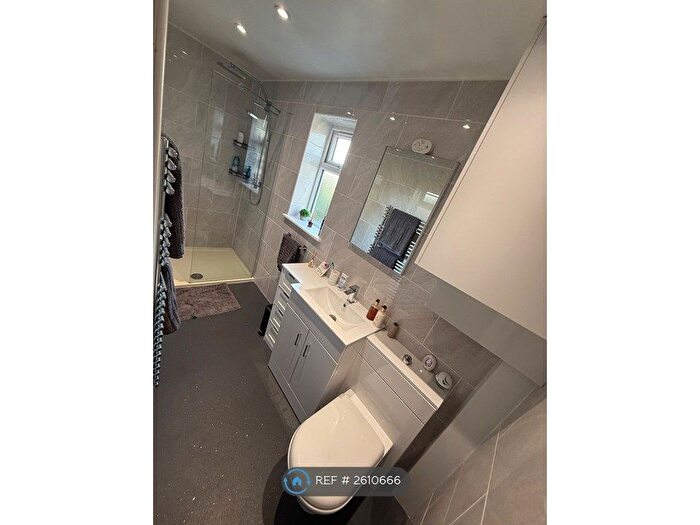 2 Bedroom End Terrace House To Rent In Castle Street, Greenhithe, DA9