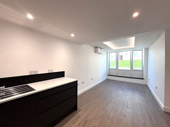 2 Bedroom Flat To Rent In Healy Place, Stoke, Plymouth, PL2