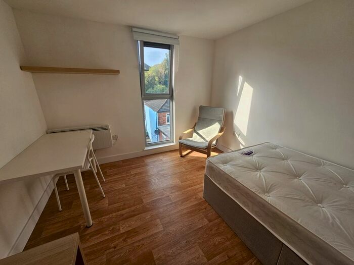 1 Bedroom Flat To Rent In Bevois Valley Road, Southampton, SO14