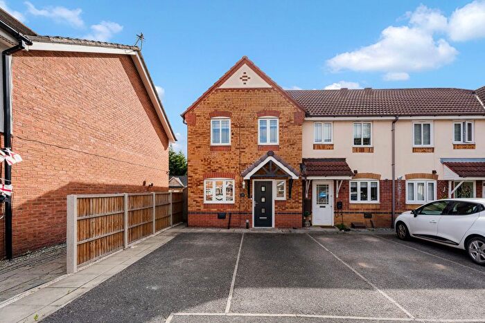 3 Bedroom End Terrace House For Sale In Kingsbury Road, Widnes, WA8