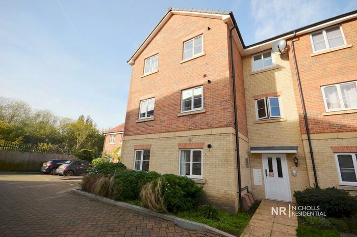 2 Bedroom Flat To Rent In Scott House, Winter Close, Epsom, Surrey., KT17