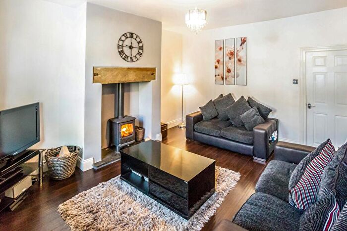 2 Bedroom Terraced House To Rent In Cowlersley Lane, Huddersfield, HD4