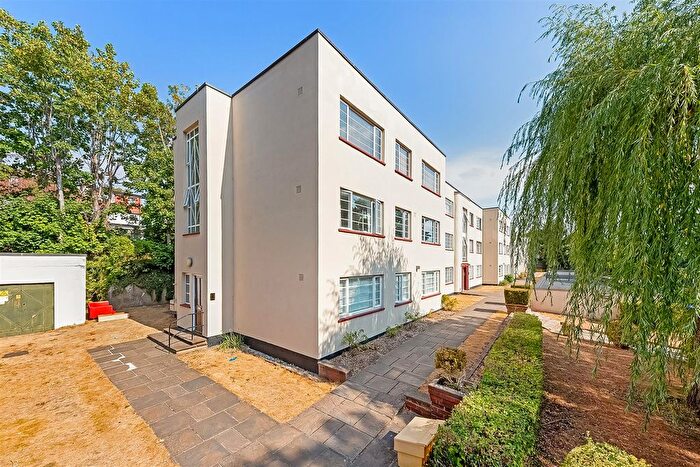 2 Bedroom Flat For Sale In Lansdowne Court, Brighton Road, Purley, CR8