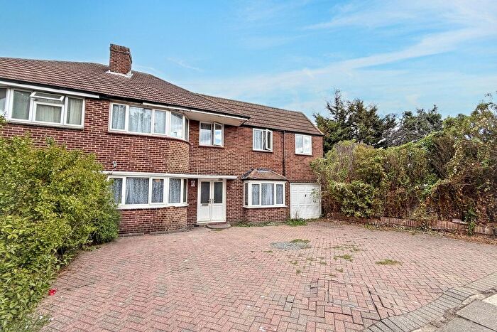 6 Bedroom Semi Detached House For Sale In Kenilworth Road, Edgware, HA8