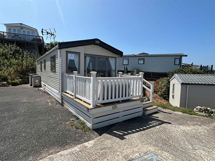 2 Bedroom Mobile/park Home For Sale In Panorama Road, Swanage, BH19
