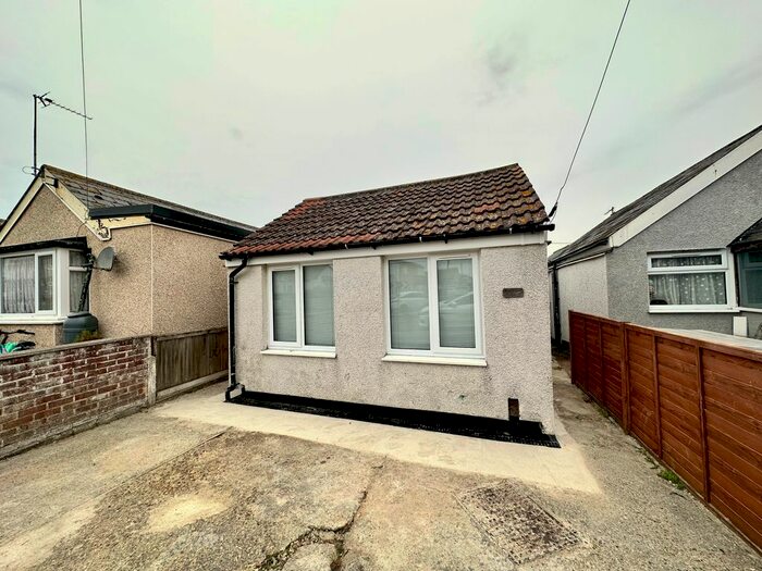 2 Bedroom Bungalow To Rent In Meadow Way, Jaywick, Clacton-On-Sea, CO15