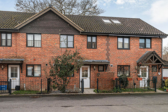 3 Bedroom Terraced House For Sale In Trafalgar Villas, Brownsover Road, Farnborough, GU14