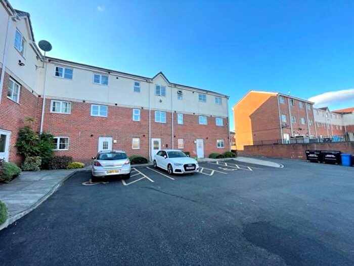 2 Bedroom Apartment To Rent In Blueberry Avenue, New Moston, M40