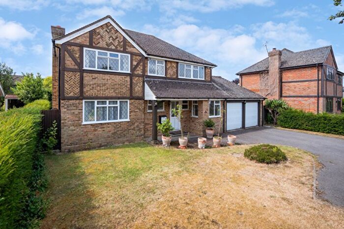4 Bedroom Detached House For Sale In Main Road, Naphill, HP14