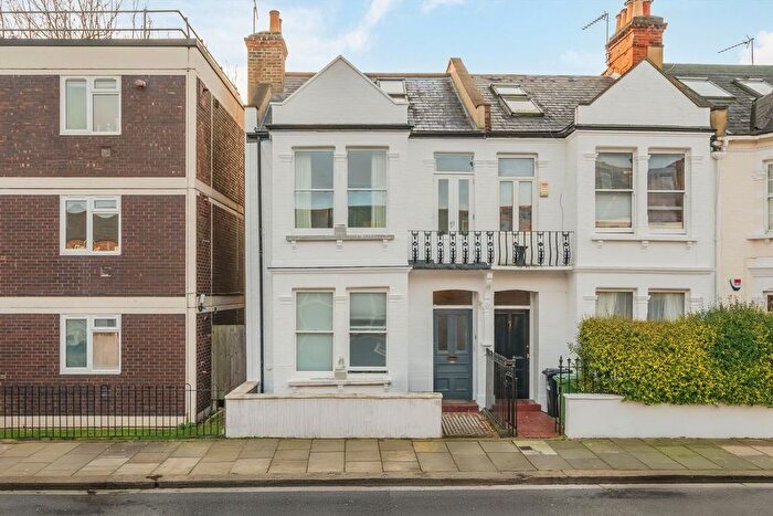 3 Bedroom Flat For Sale In Burnfoot Avenue, London, SW6