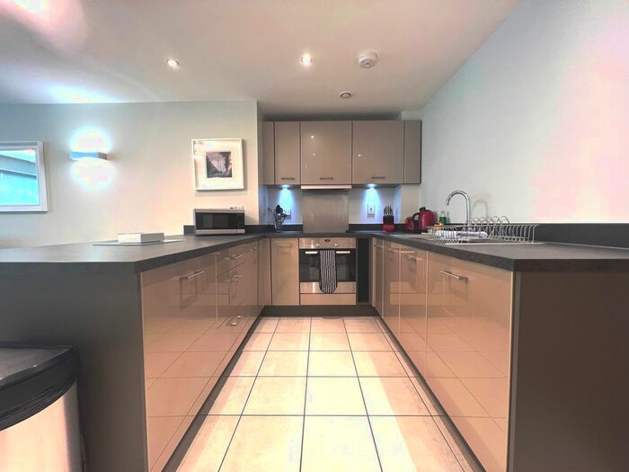 Studio To Rent In The Ring, Bracknell, RG12