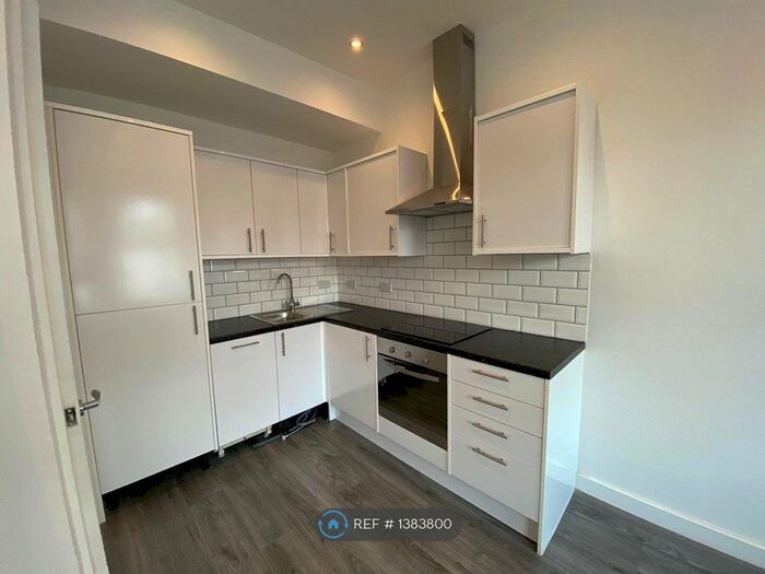 2 Bedroom Flat To Rent In Haringey, London, N4