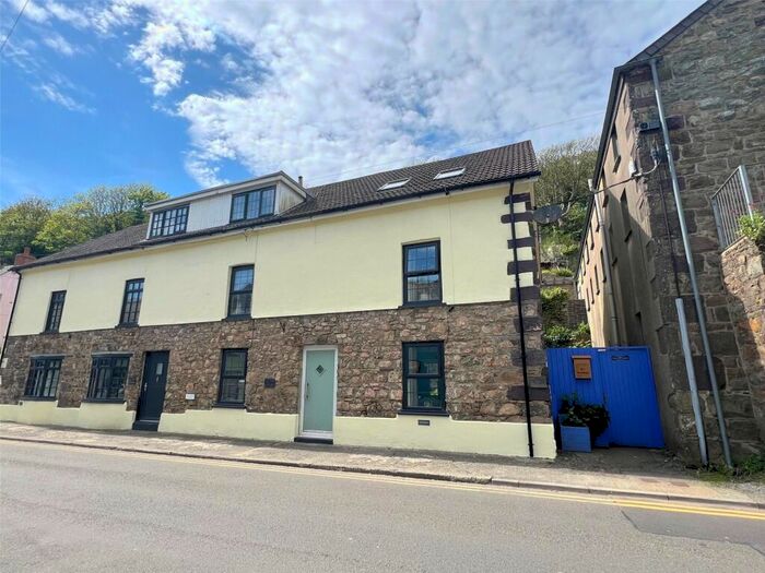 3 Bedroom End Of Terrace House For Sale In Main Street, Solva, Haverfordwest, Pembrokeshire, SA62