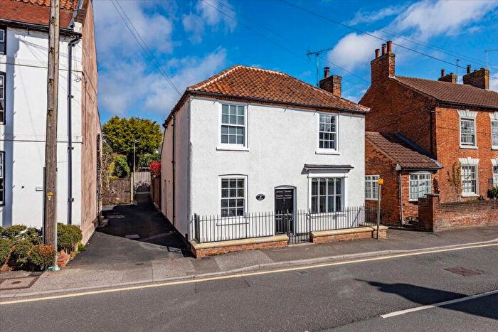 3 Bedroom Detached House For Sale In Main Street, Farnsfield, NG22