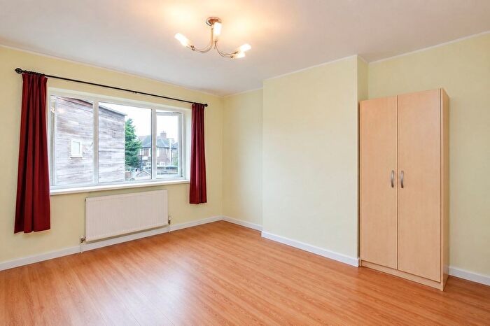 2 Bedroom Flat To Rent In Greenford Road, Greenford, UB6
