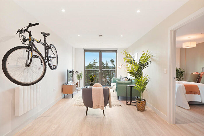 2 Bedroom Apartment To Rent In The Oakgate, KT22