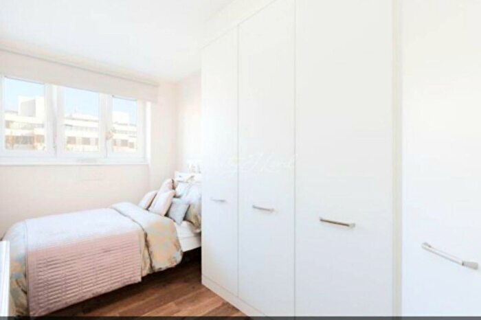 4 Bedroom Flat To Rent In Barnabas House, EC1V