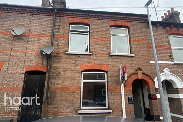 1 Bedroom Terraced House To Rent In Cambridge Street, Luton, LU1