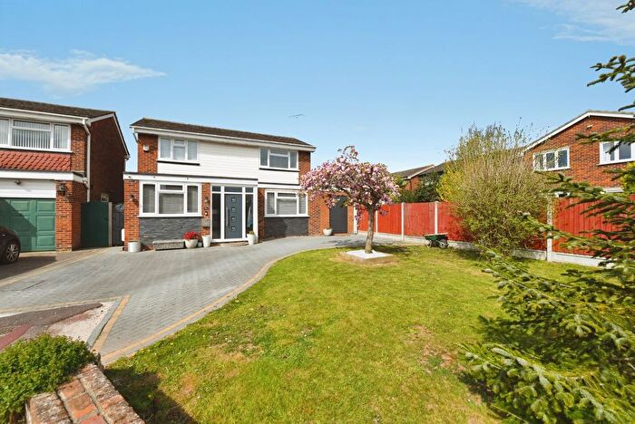 3 Bedroom Detached House For Sale In Barnstaple Road, Thorpe Bay, Essex, SS1