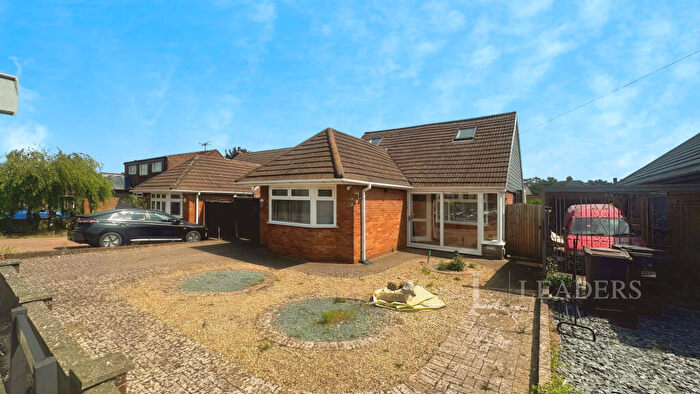 4 Bedroom Bungalow To Rent In Fieldgate Road, LU4