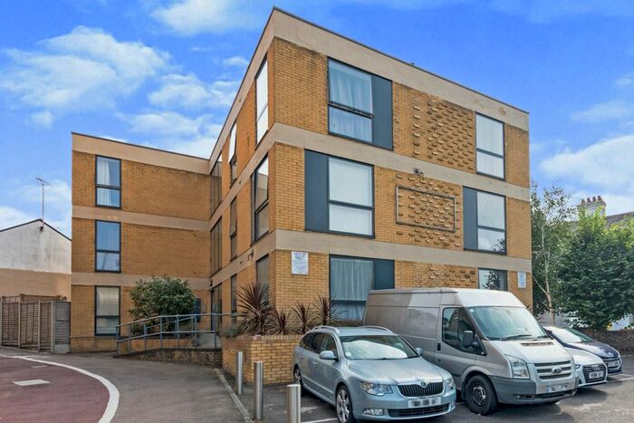 1 Bedroom Flat To Rent In Elwick House, Elwick Road, Ashford, TN23