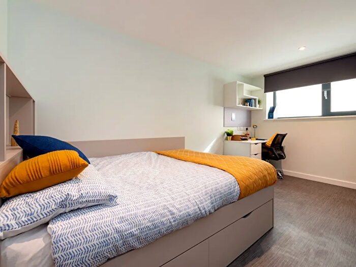 1 Bedroom Flat To Rent In Kimberley Park Road, Falmouth, TR11
