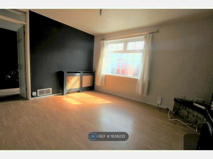 3 Bedroom Terraced House To Rent In Bunkers Hill Close, Blackburn, BB2