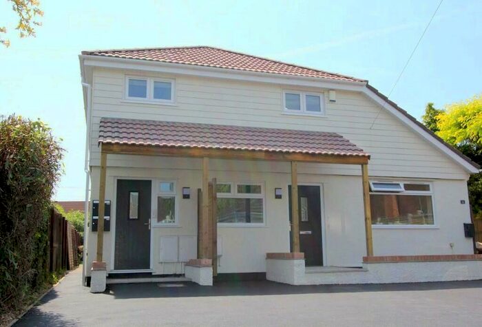 2 Bedroom Flat To Rent In Church Lane, Bristol, BS16