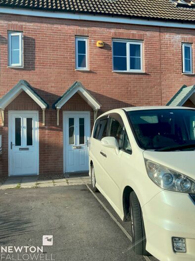 3 Bedroom Town House To Rent In Mirabelle Way, Doncaster, Harworth, DN11
