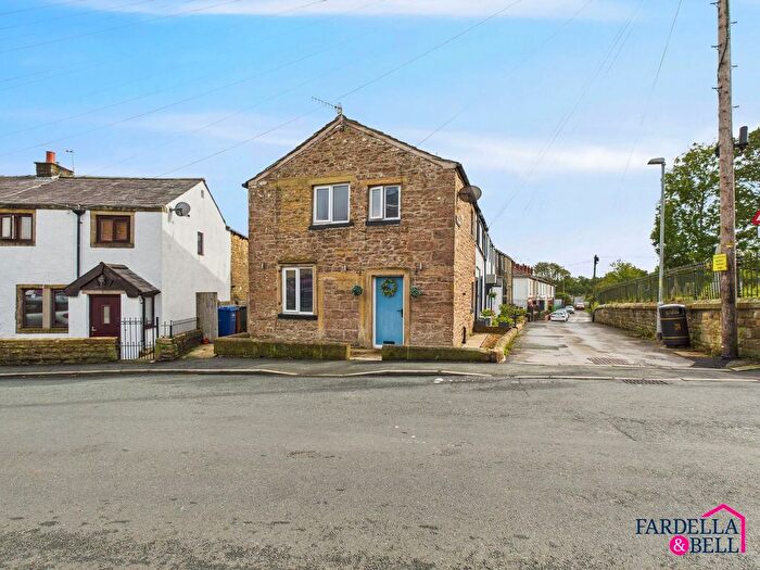 2 Bedroom Cottage For Sale In Wheatley Lane Road, Fence, BB12