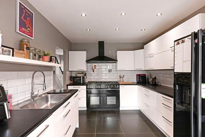 3 Bedroom Terraced House For Sale In Westfield Close, Cheam, SM1