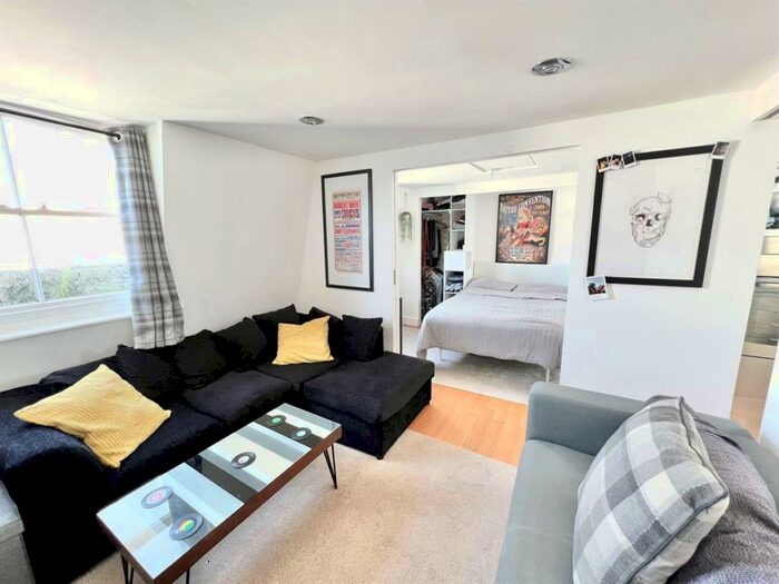 1 Bedroom Apartment To Rent In Marine Parade, Brighton, BN2