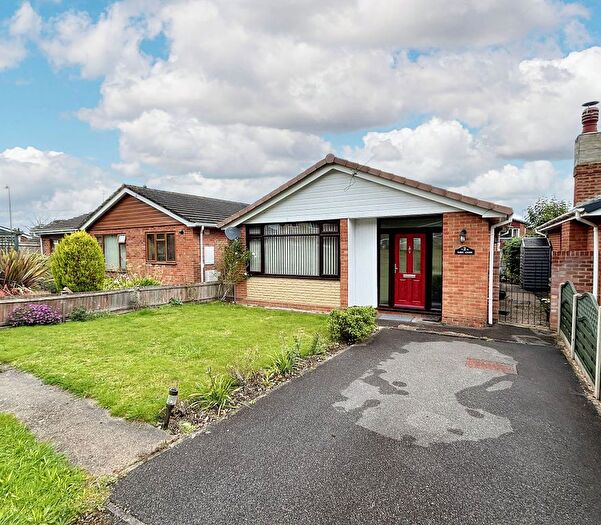3 Bedroom Detached Bungalow For Sale In Tern Close, Hythe, SO45