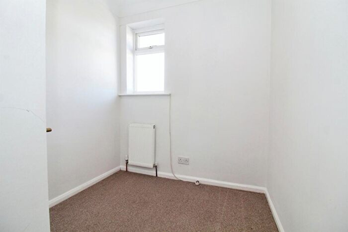 3 Bedroom Terraced House For Sale In Ringer Way, Clowne, Chesterfield, S43