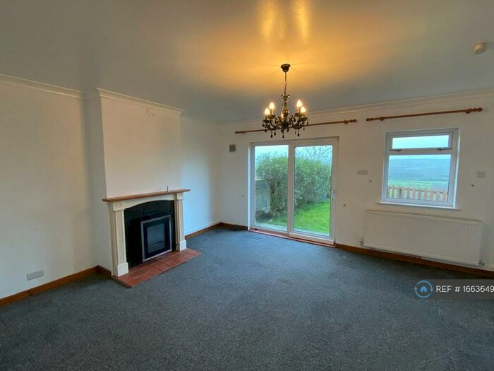 2 Bedroom End Of Terrace House To Rent In High Street, Whitland, SA34