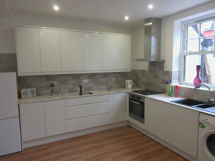 2 Bedroom Terraced House To Rent In Luton Road, London, E17