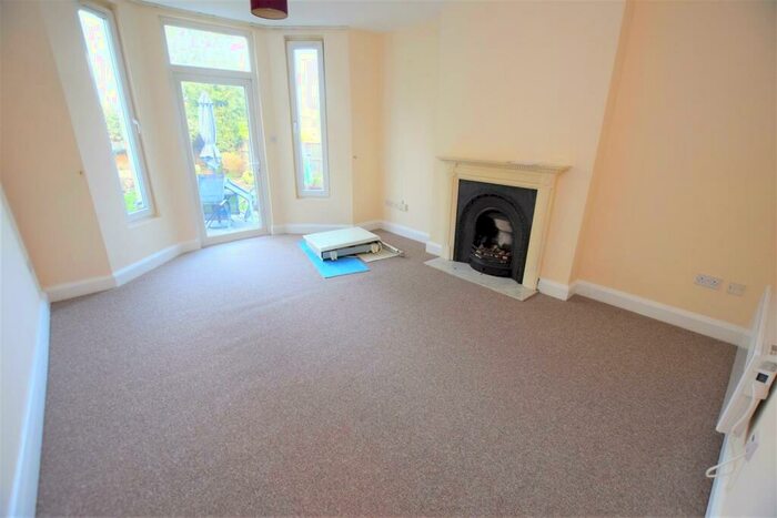 1 Bedroom Flat To Rent In Long Lane, Finchley, N3