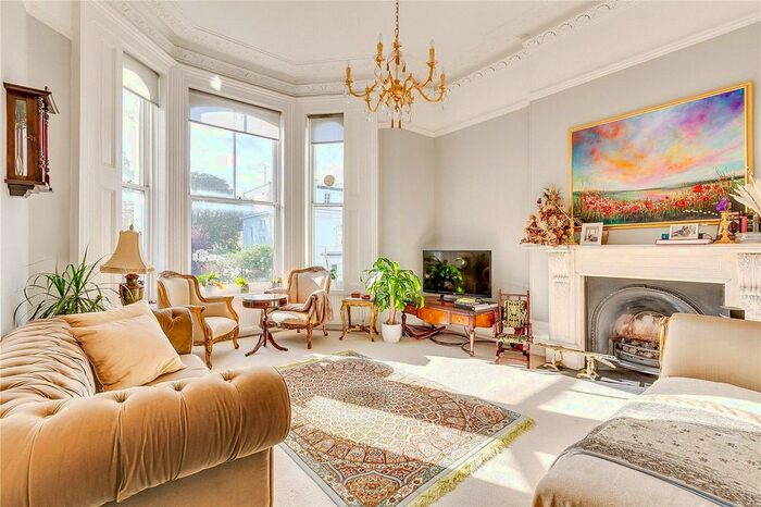 2 Bedroom Flat To Rent In Ladbroke Grove, London, W11