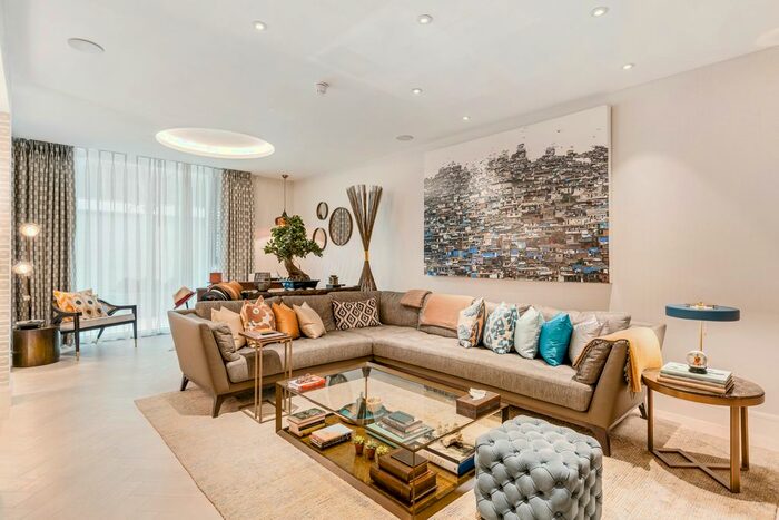 2 Bedroom Flat To Rent In The Knightsbridge Apartments, Knightsbridge, London, SW7