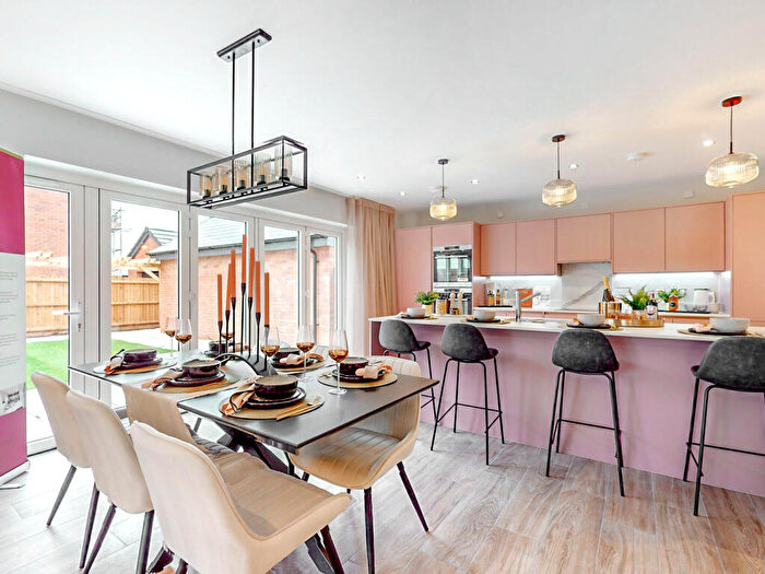 4 Bedroom Detached House For Sale In Apache Gardens, Weston-super-Mare, Somerset, BS24